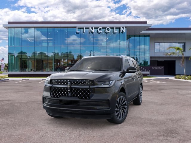 New 2026 Lincoln Navigator Black Label AWD/4WD image 2
