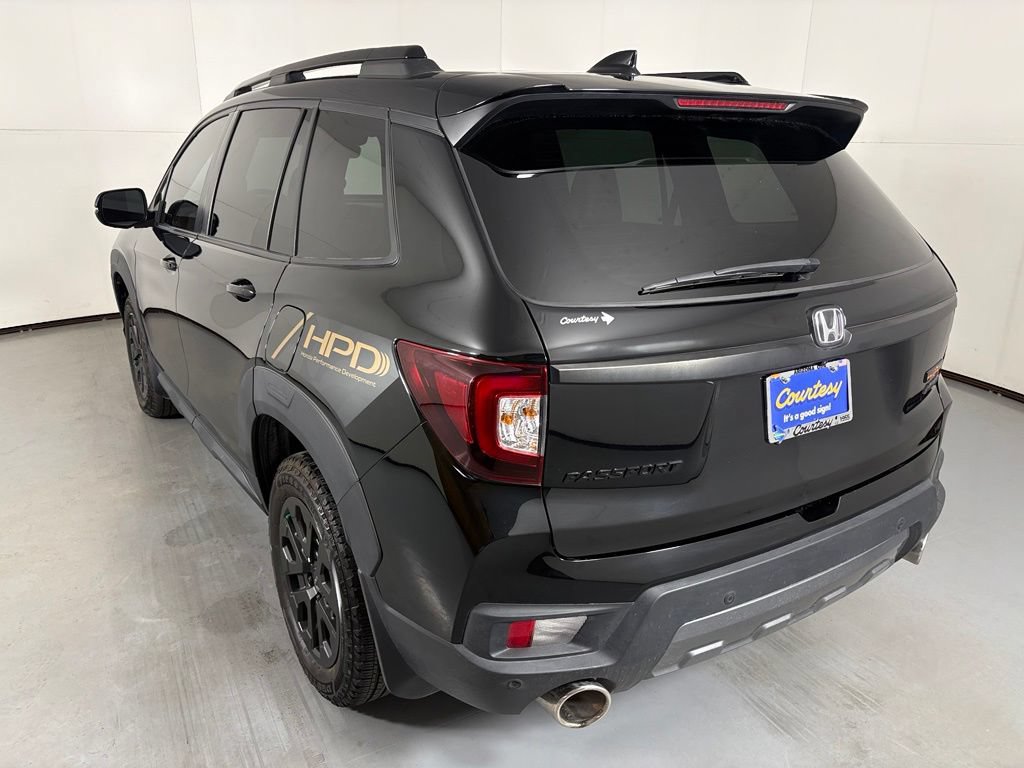 Used 2023 Honda Passport TrailSport image 6