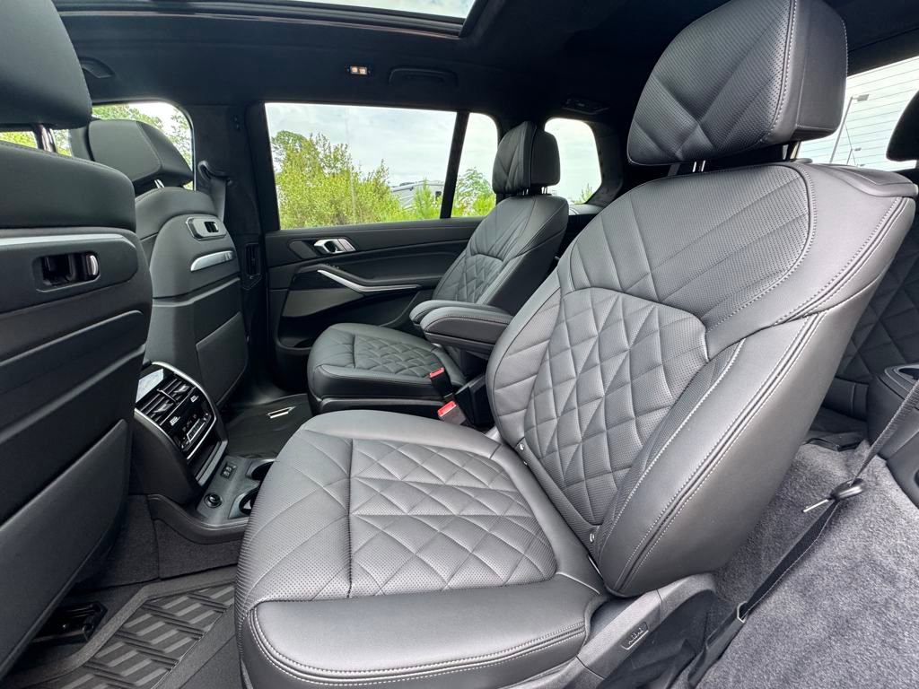 New 2026 BMW X7 xDrive40i w/ M Sport Package image 14