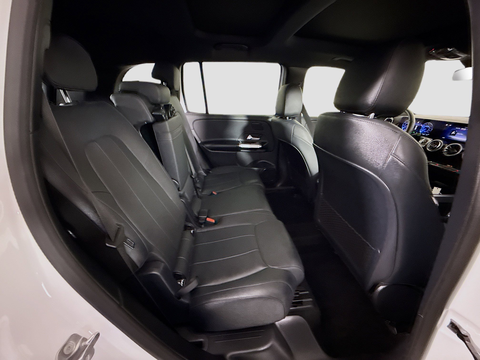 Used 2024 Mercedes-Benz EQB 300 4MATIC image 27