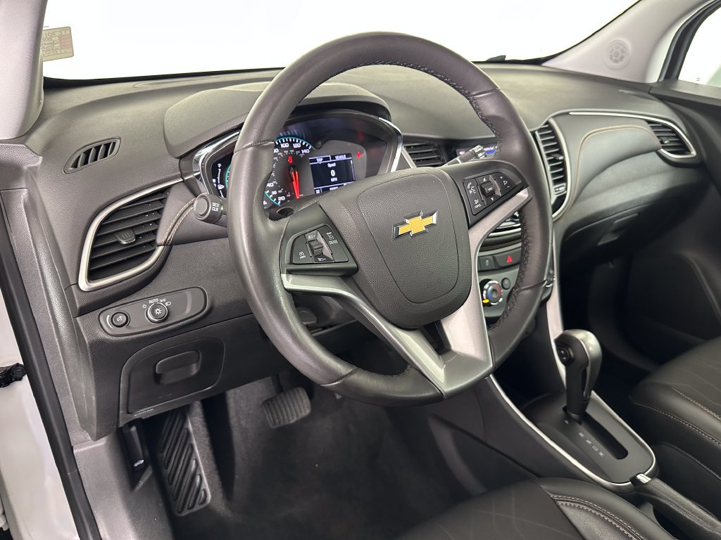 Used 2020 Chevrolet Trax LT w/ Driver Confidence Package FWD image 10