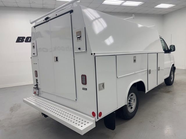 New 2026 Chevrolet Express 3500 w/ Power Convenience Package RWD image 5