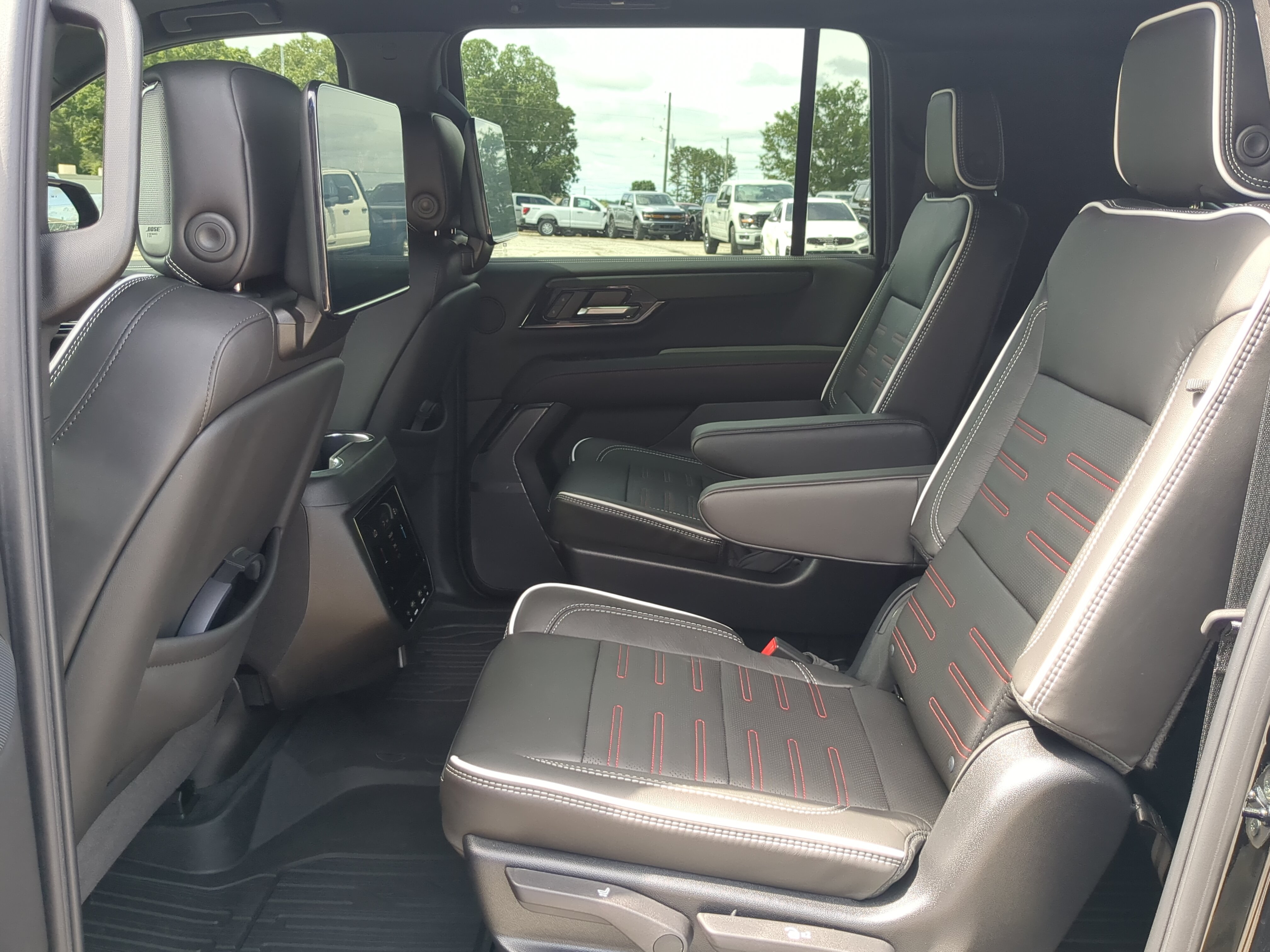 Used 2026 GMC Yukon XL AT4 Ultimate w/ LPO, Floor Liner Package AWD/4WD image 12