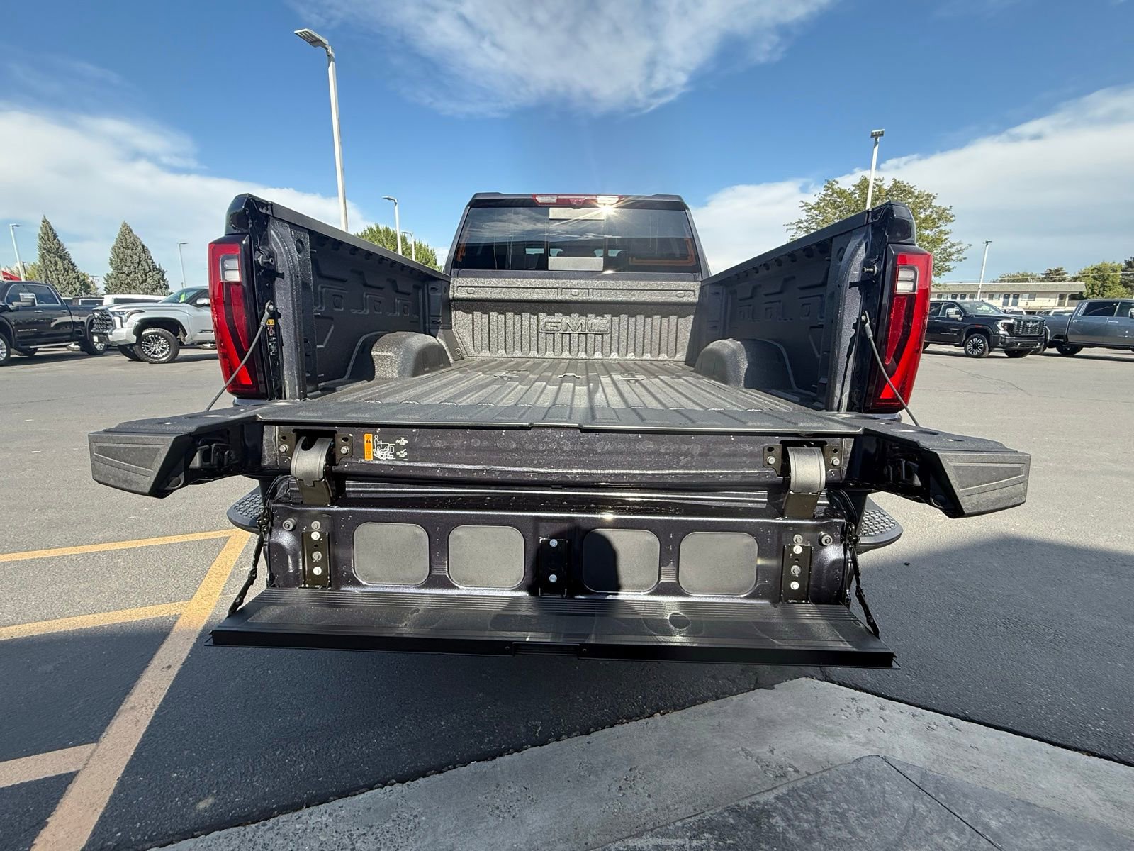 New 2026 GMC Sierra 2500 Denali w/ Denali Reserve Package image 6