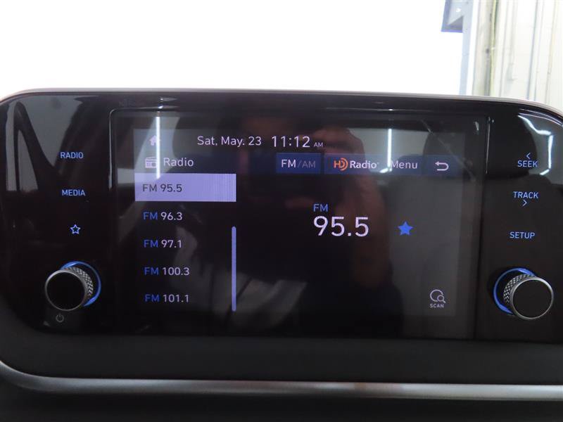 Used 2023 Hyundai Sonata SE w/ Preferred Accessory Package FWD image 21