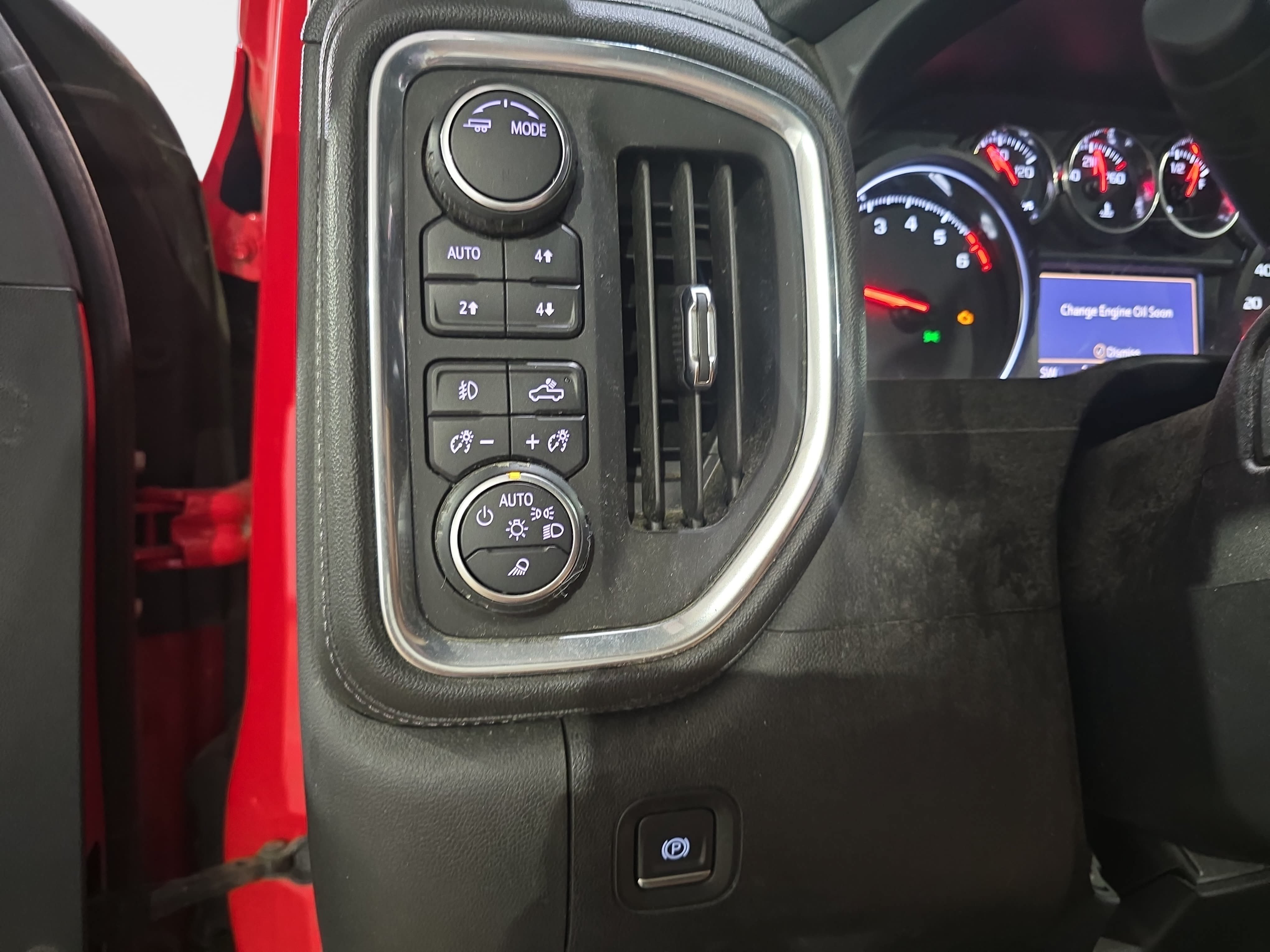 Used 2021 Chevrolet Silverado 1500 LT Trail Boss w/ Convenience Package II AWD/4WD image 23