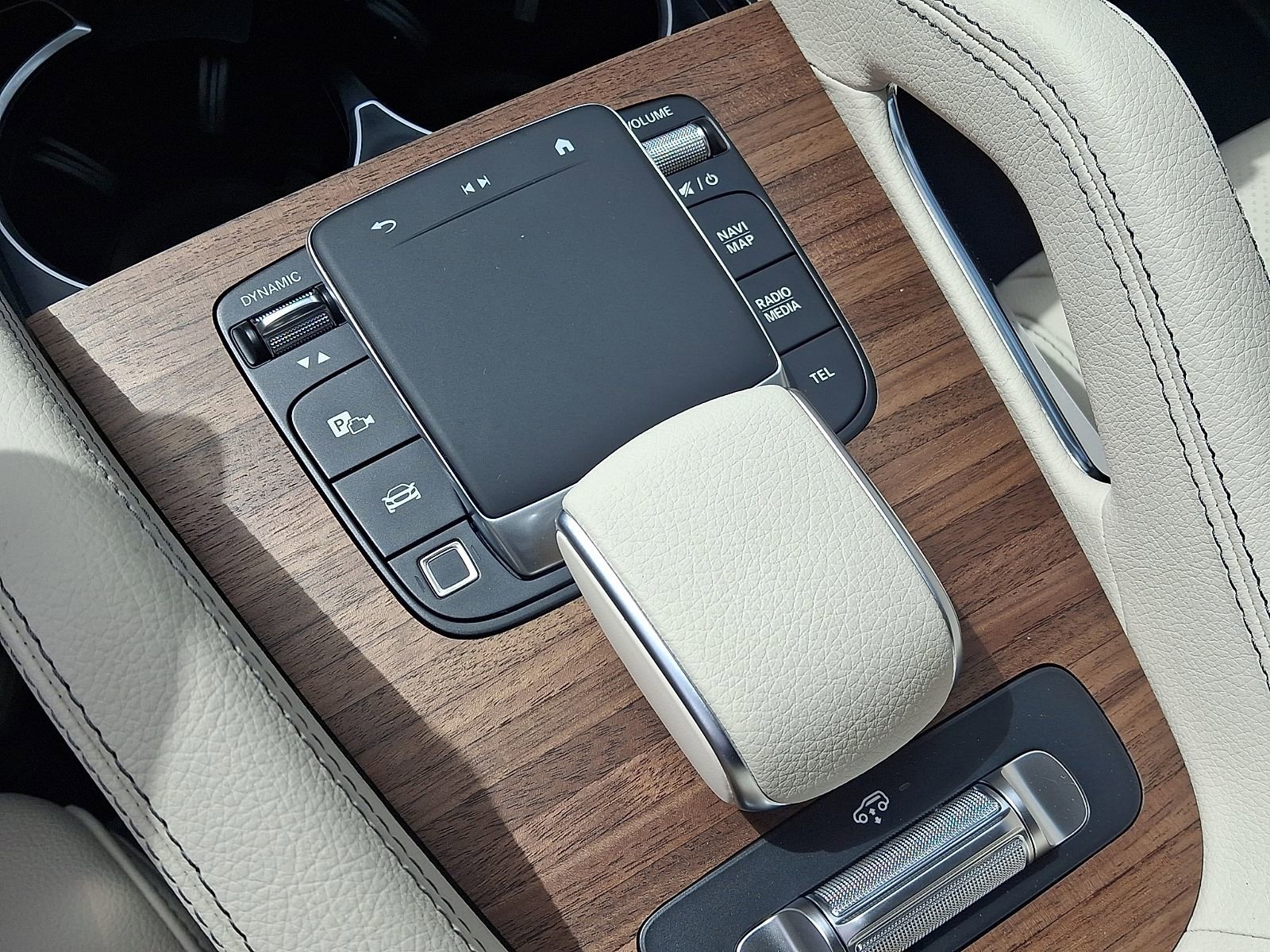 New 2026 Mercedes-Benz GLE 450 4MATIC image 17