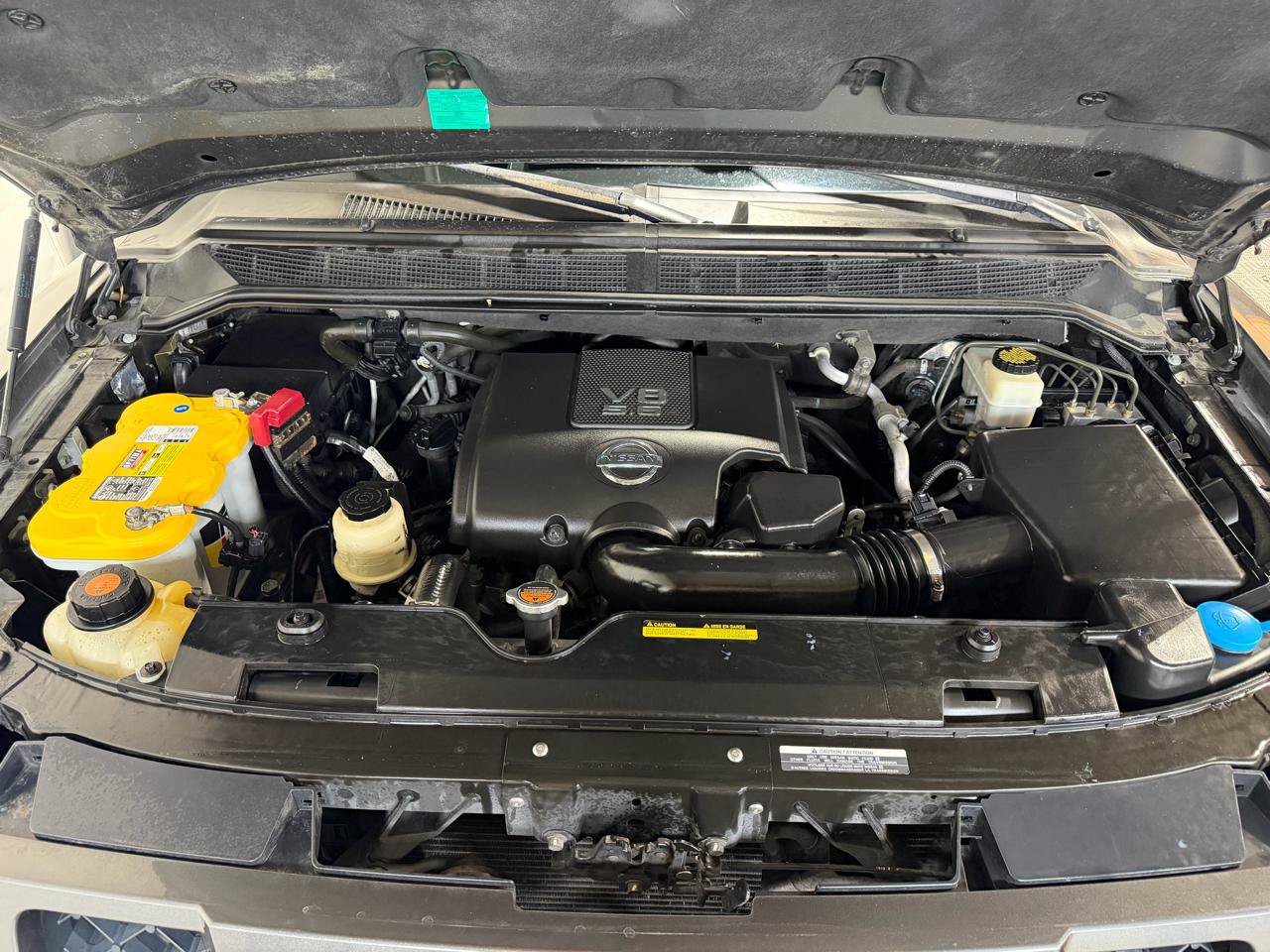 Used 2010 Nissan Armada SE AWD/4WD image 28