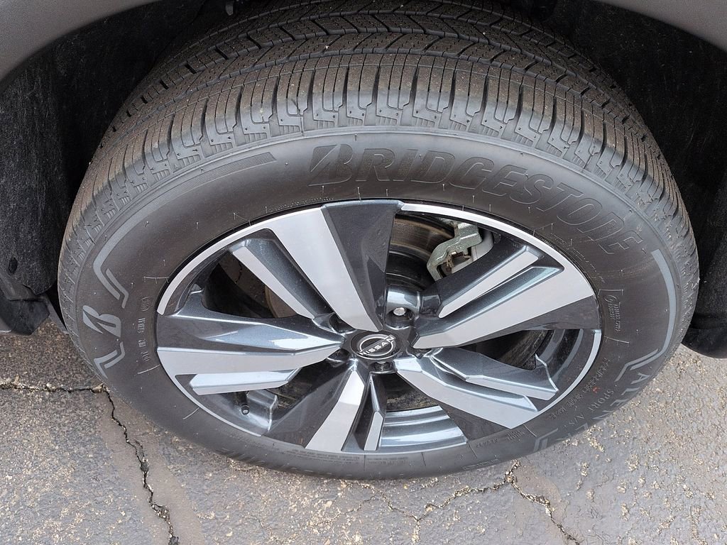 Used 2026 Nissan Rogue SL image 10