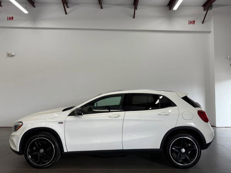 Used 2015 Mercedes-Benz GLA 250 4MATIC image 3