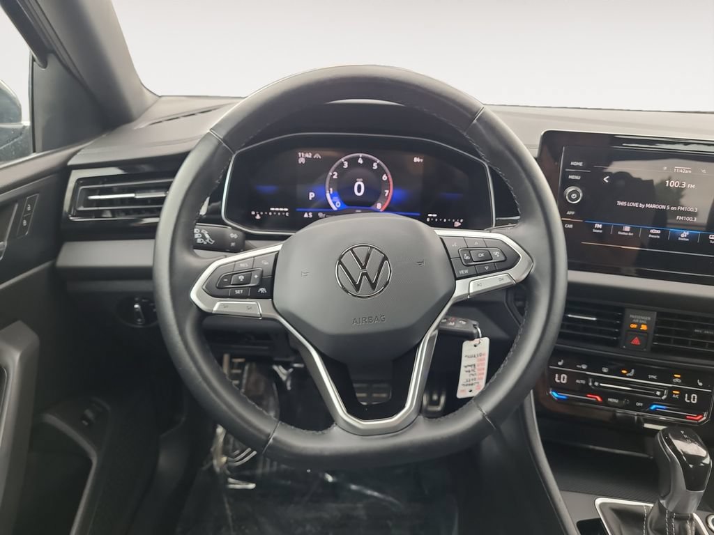 Used 2025 Volkswagen Jetta Sport FWD image 12