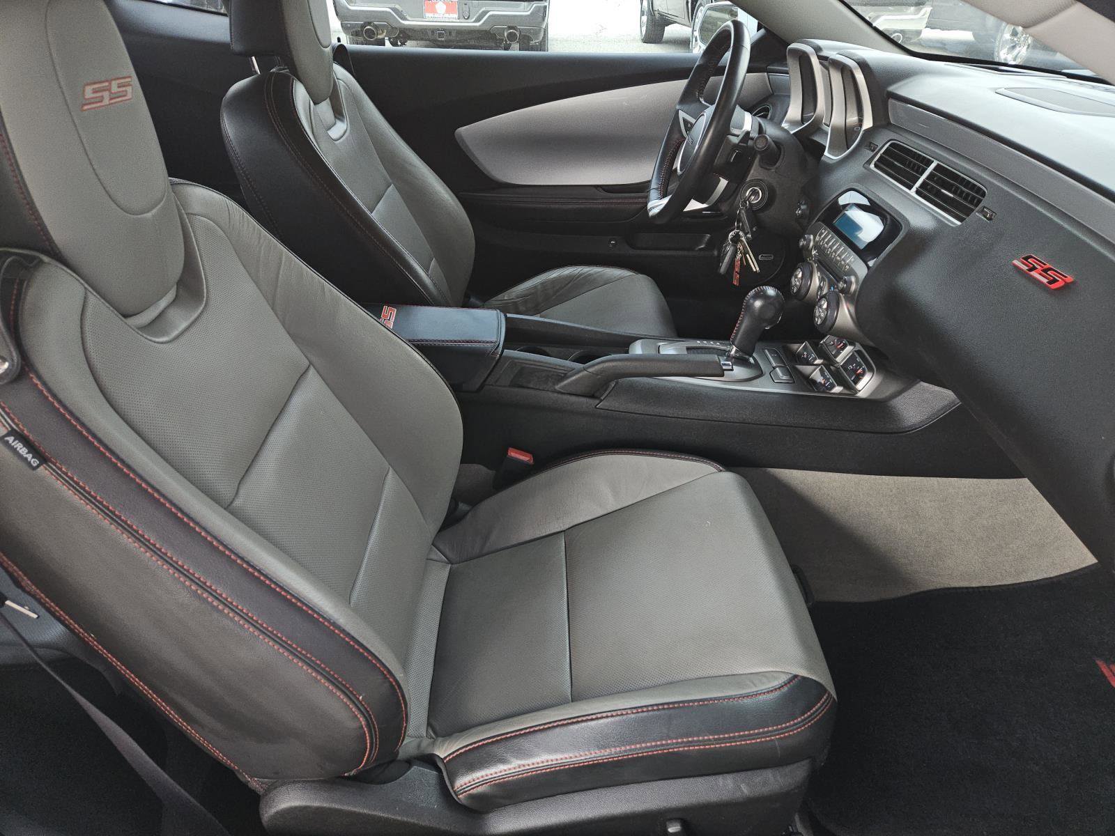 Used 2011 Chevrolet Camaro SS image 27