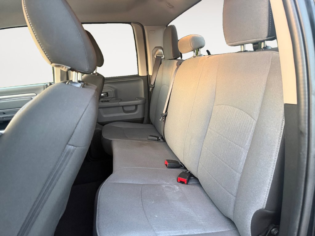 Used 2024 RAM 1500 Classic SLT AWD/4WD image 13