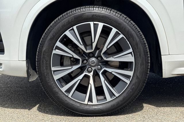 Used 2021 Volvo XC90 T5 Momentum w/ Protection Package Premier image 34