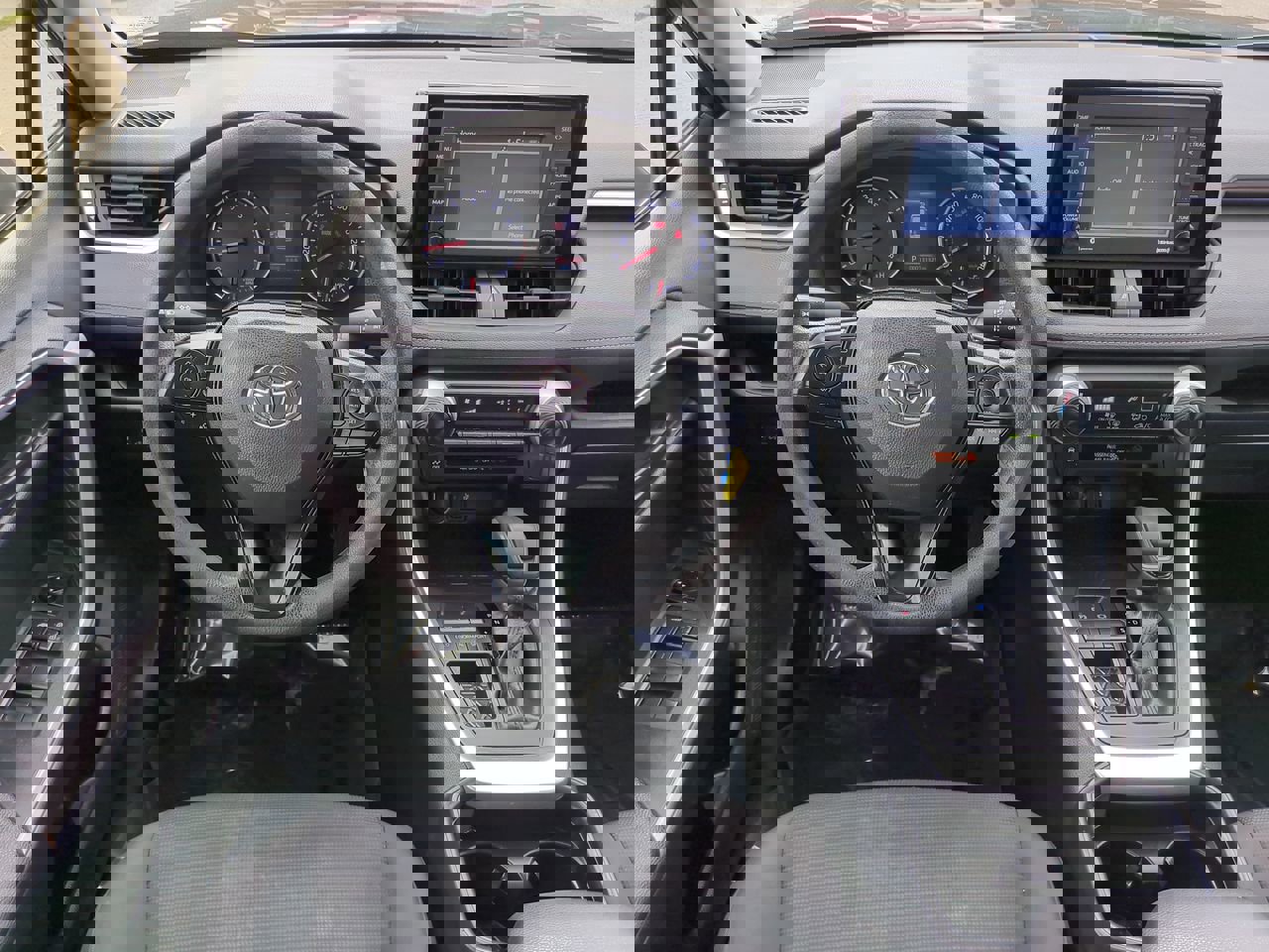 Used 2020 Toyota RAV4 LE FWD image 16