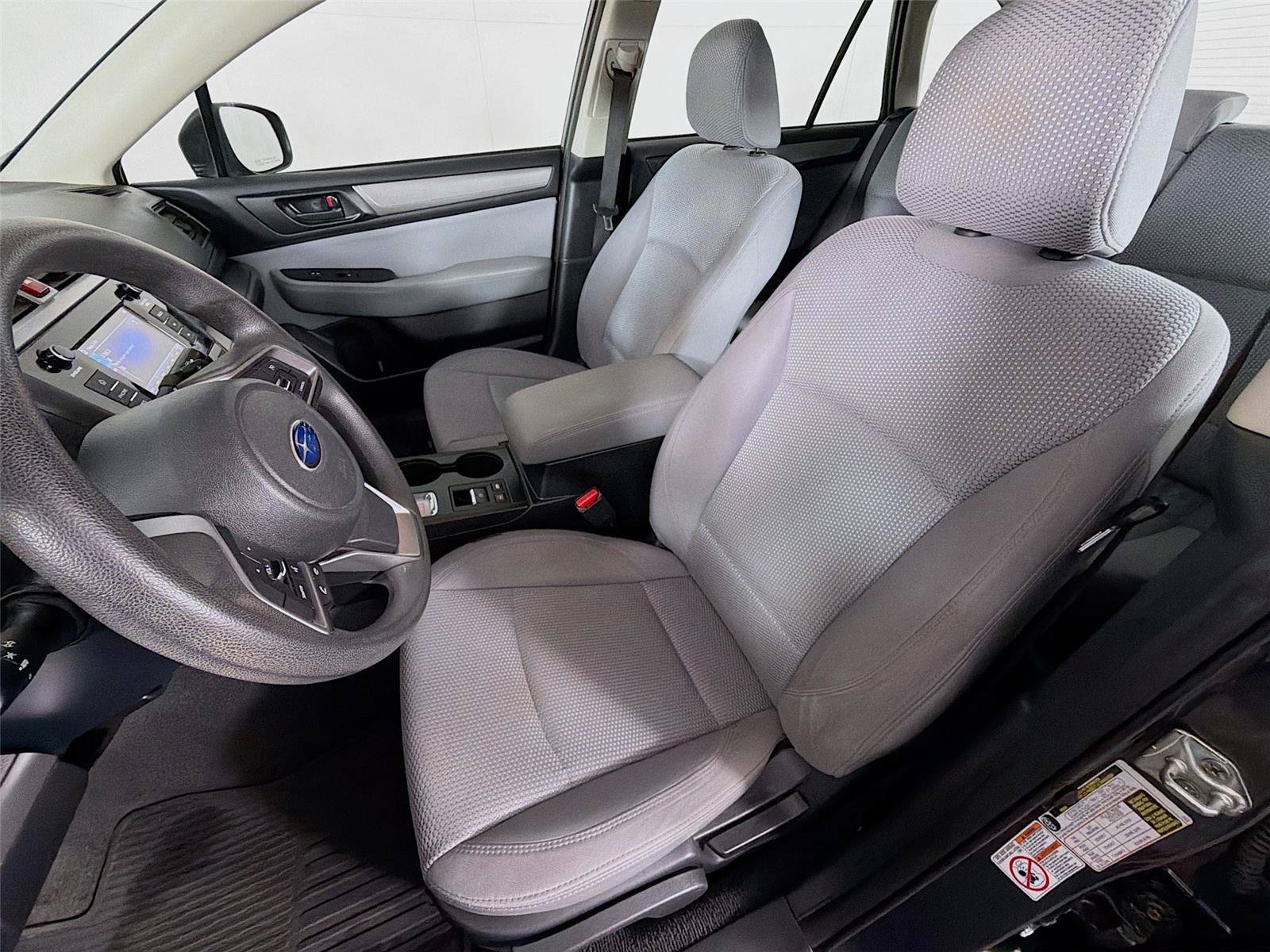 Used 2018 Subaru Outback 2.5i AWD/4WD image 2