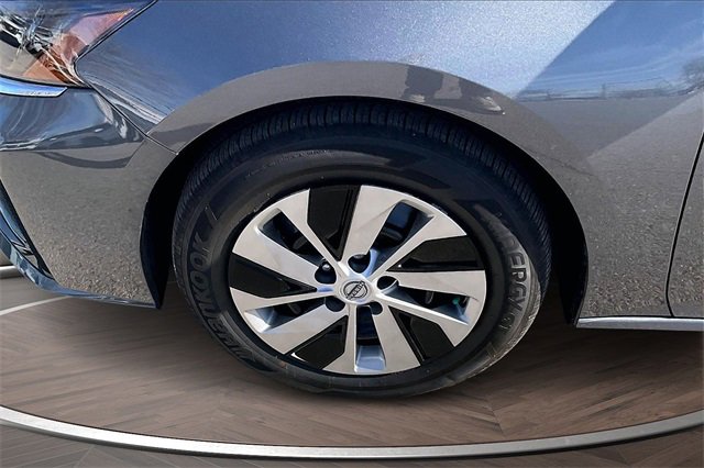 Certified 2025 Nissan Altima 2.5 S image 9