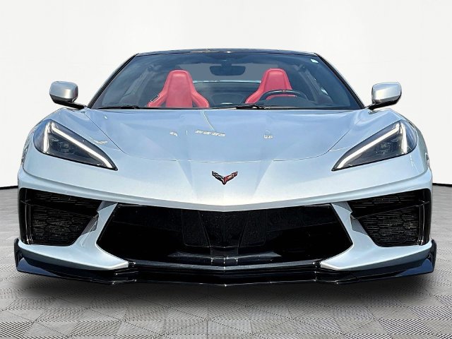 Used 2021 Chevrolet Corvette Stingray Convertible w/ Z51 Performance Package RWD image 2