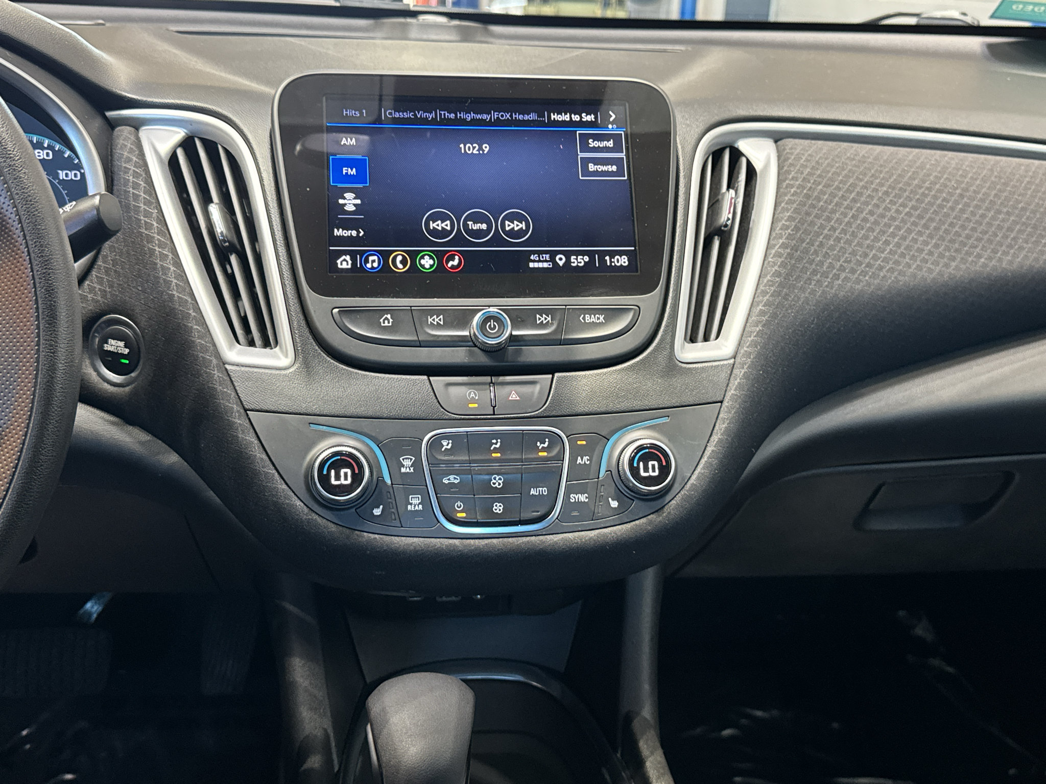 Used 2024 Chevrolet Malibu LT FWD image 25