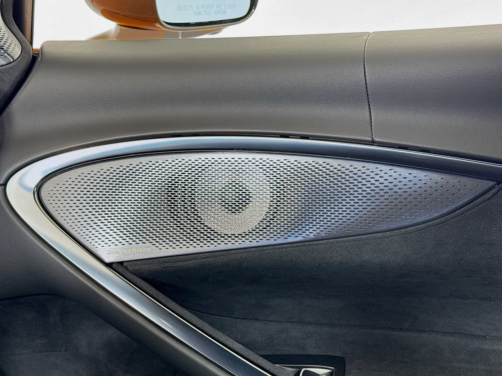 Used 2025 McLaren Artura Spider RWD image 17