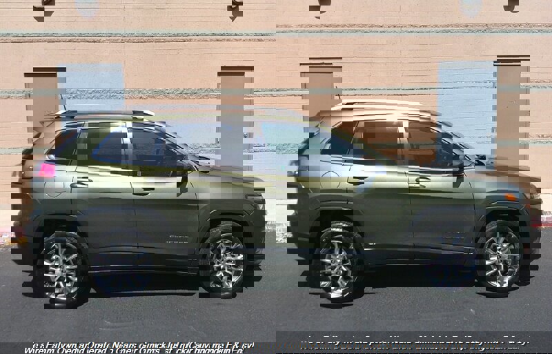 Used 2021 Jeep Cherokee Latitude Plus image 8