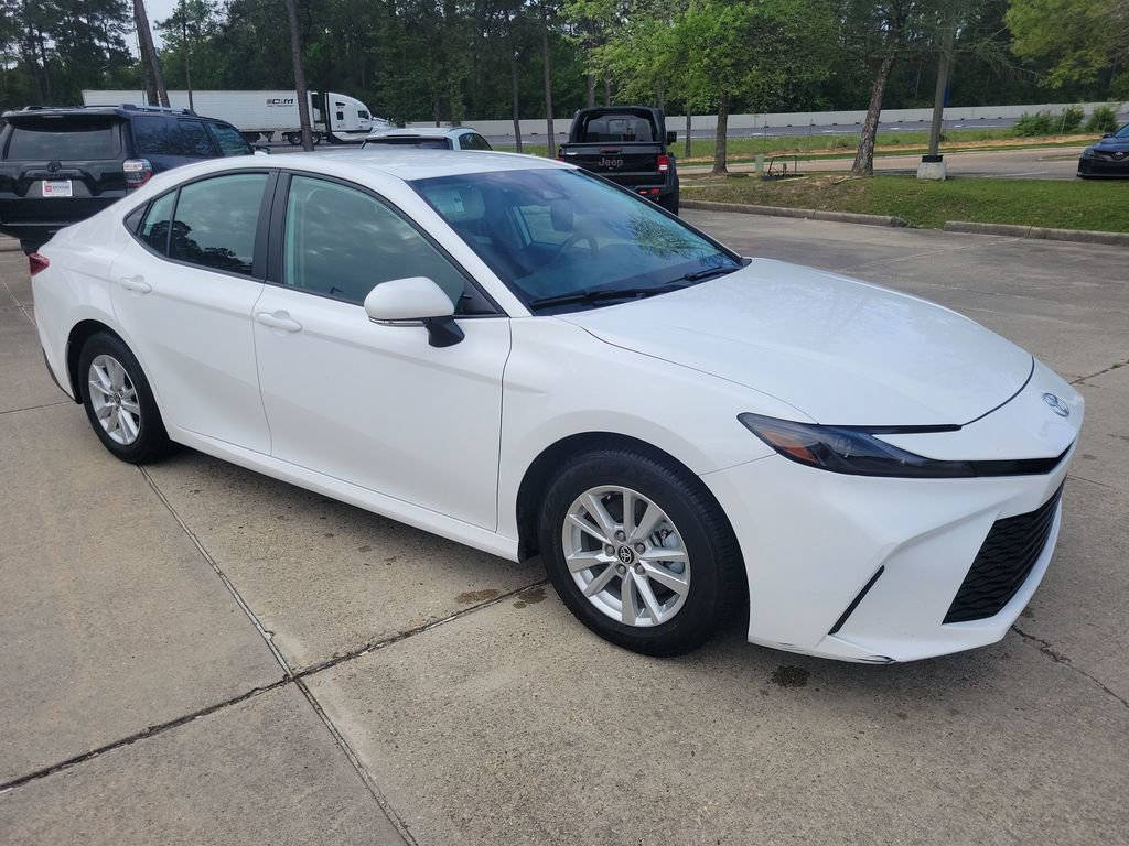 Certified 2025 Toyota Camry LE FWD image 9