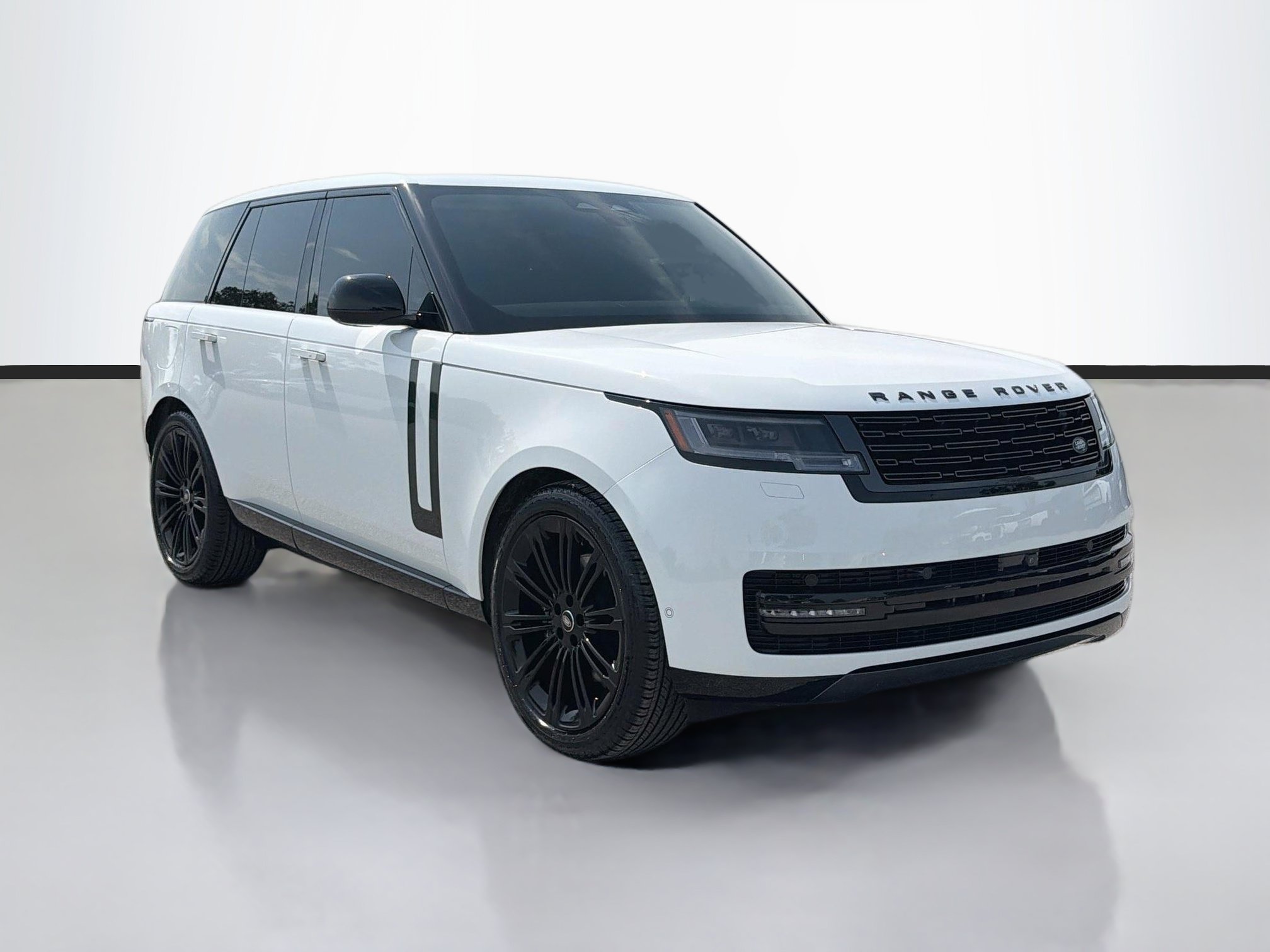 Used 2025 Land Rover Range Rover SE AWD/4WD image 7