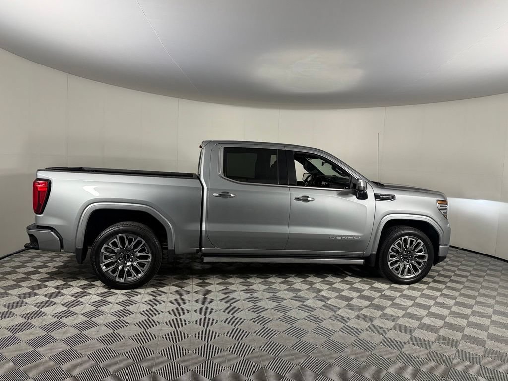 Used 2025 GMC Sierra 1500 Denali Ultimate AWD/4WD image 5