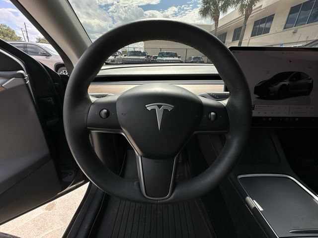 Used 2024 Tesla Model Y Long Range AWD/4WD image 22