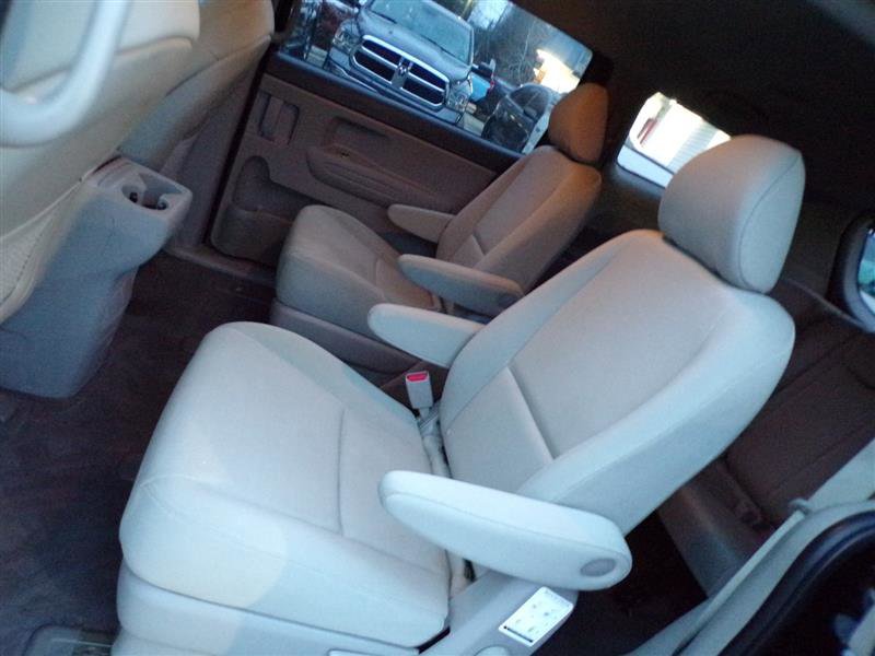 Used 2015 Kia Sedona LX image 25