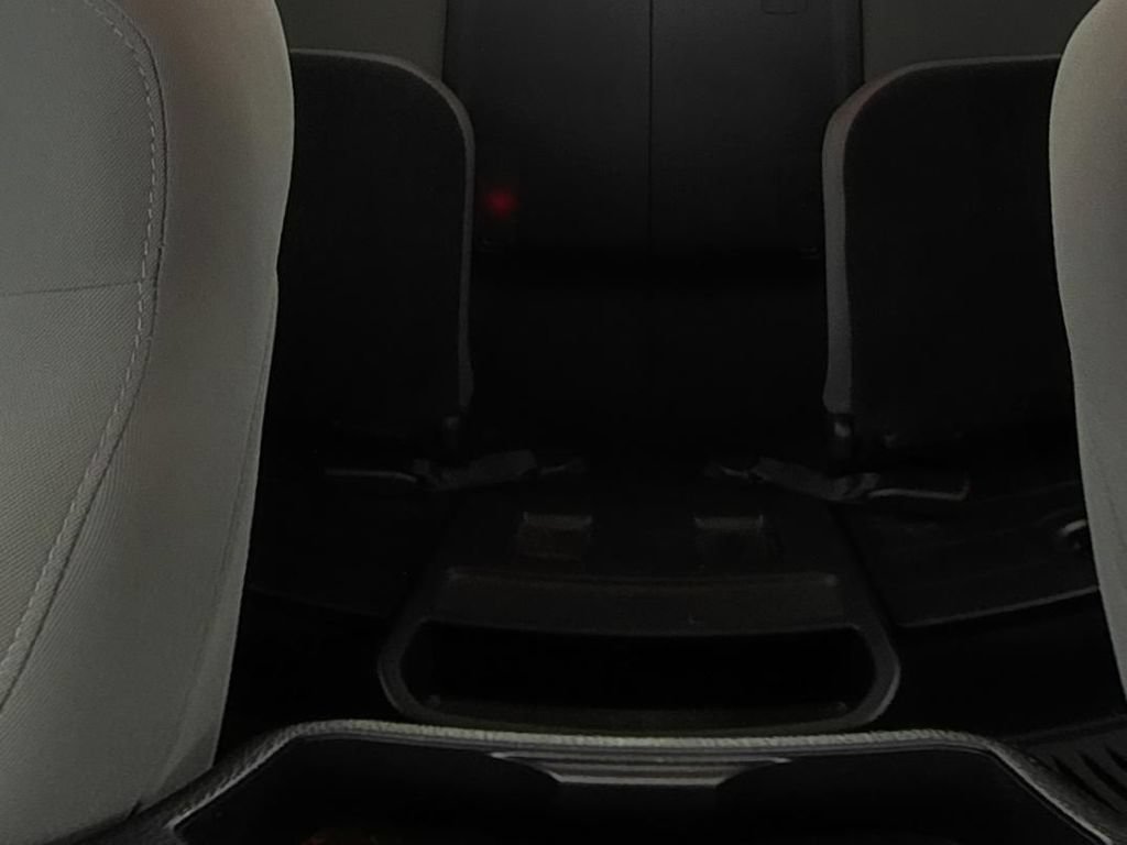 Used 2022 Toyota Tacoma SR5 RWD image 13