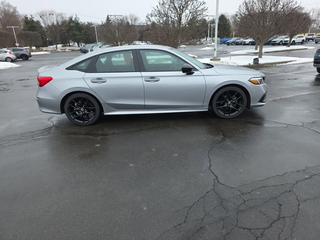 Used 2023 Honda Civic Sport image 8