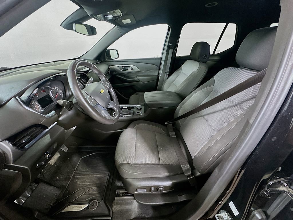 Used 2022 Chevrolet Traverse LT w/ LPO, Floor Liner Package AWD/4WD image 16