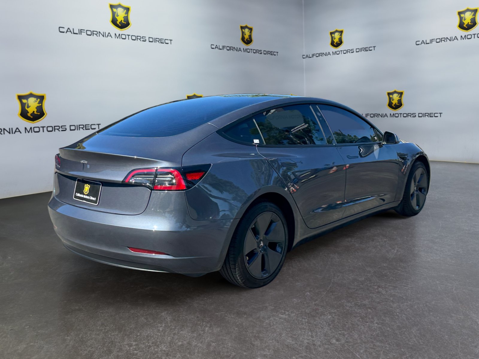 Used 2023 Tesla Model 3 Standard Range RWD image 5