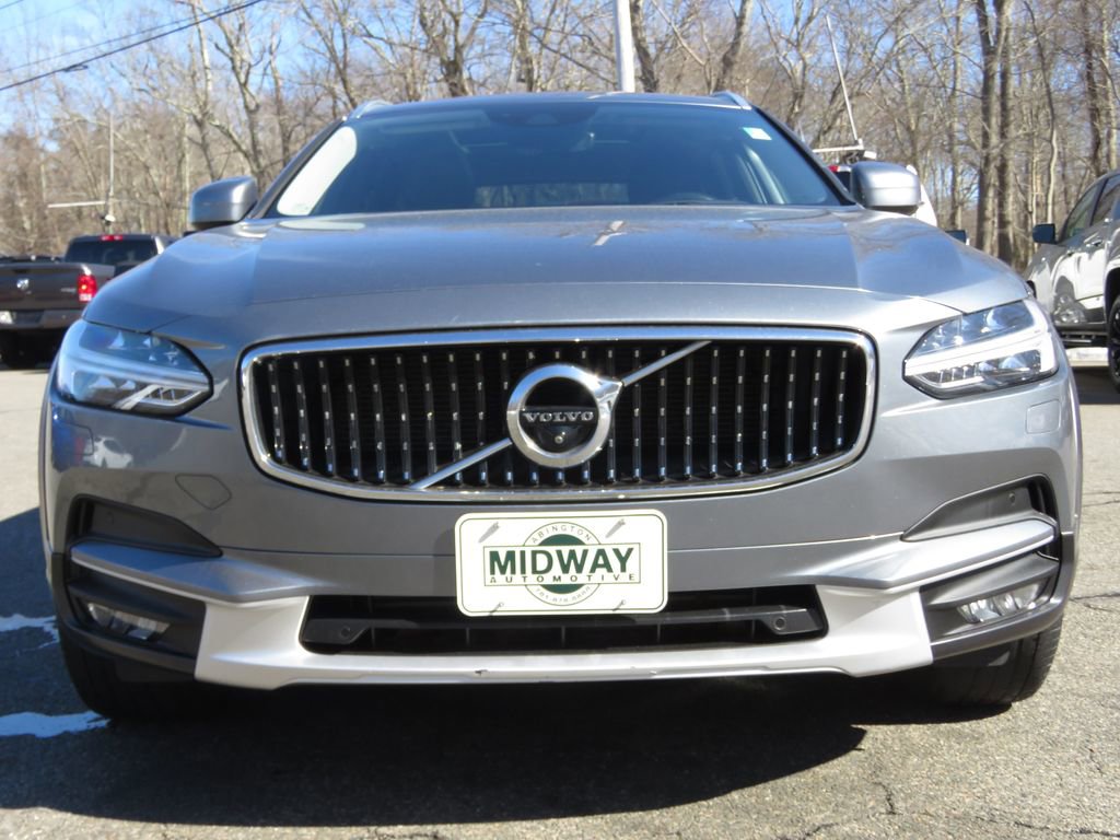 Used 2018 Volvo V90 T5 Cross Country w/ Convenience Package AWD/4WD image 2