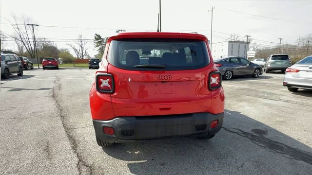 Used 2022 Jeep Renegade Latitude AWD/4WD image 7
