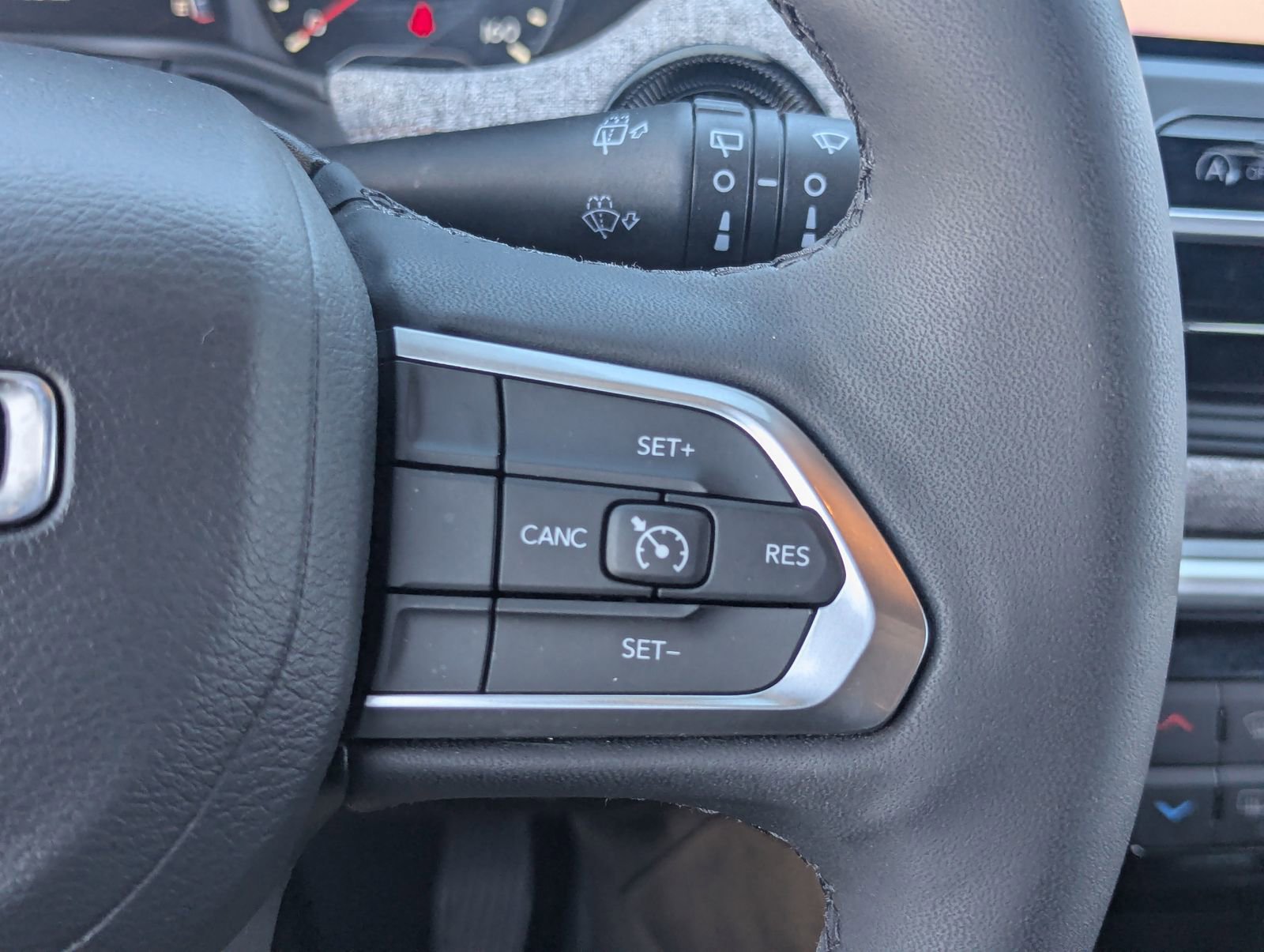 Used 2024 Jeep Compass Latitude image 24