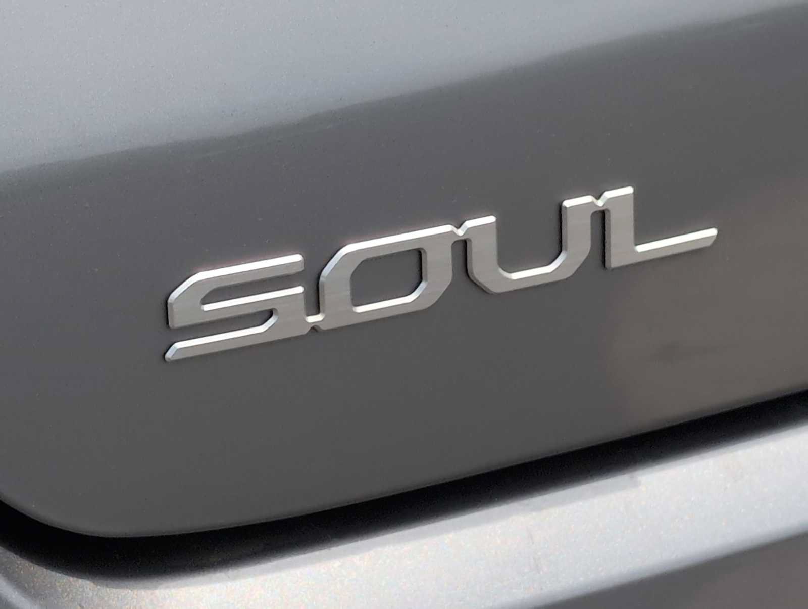 Used 2024 Kia Soul LX w/ Option Group 015 FWD image 13
