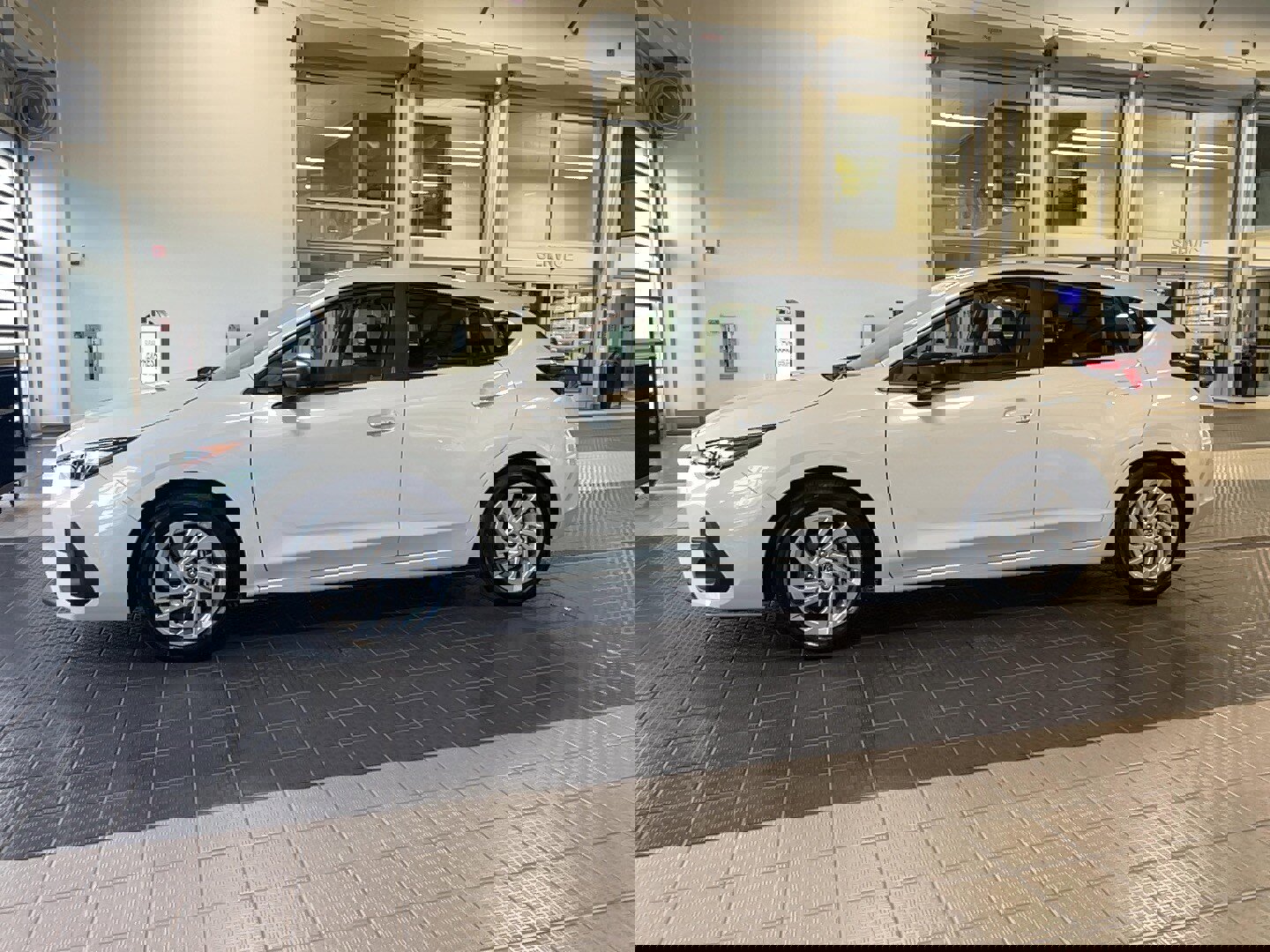 Used 2025 Subaru Impreza 2.0i image 4