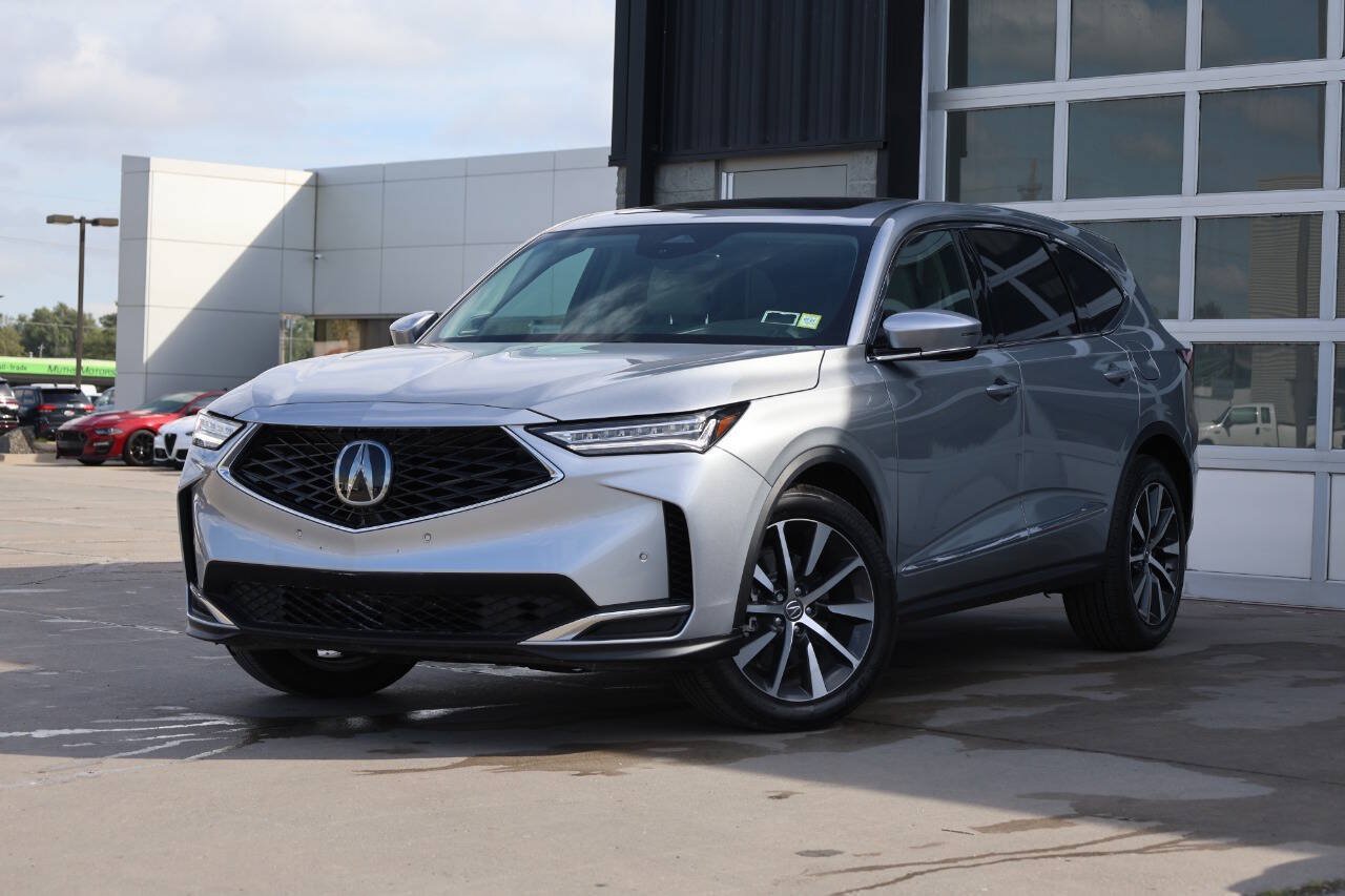 Used 2026 Acura MDX w/ Technology Package AWD/4WD image 3