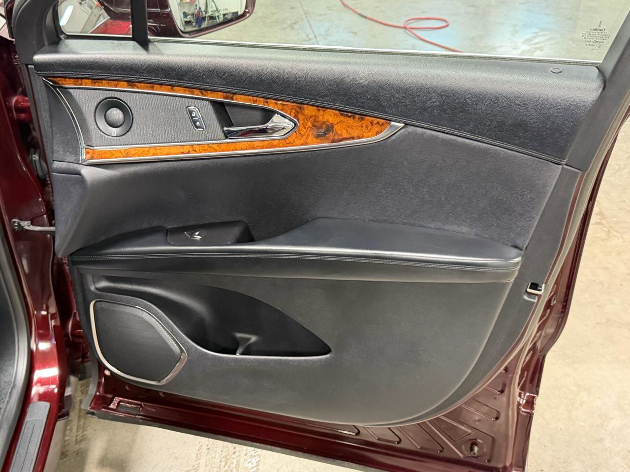 Used 2018 Lincoln MKX Reserve w/ Driver Assistance Package AWD/4WD image 24