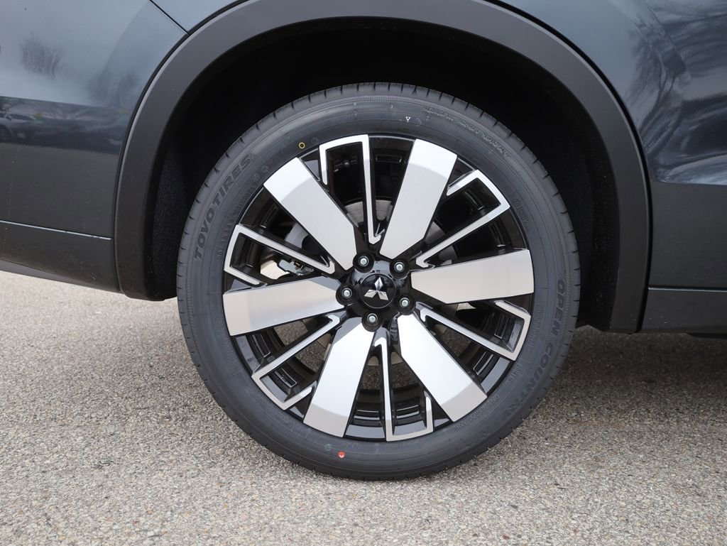 New 2025 Mitsubishi Outlander SEL image 12