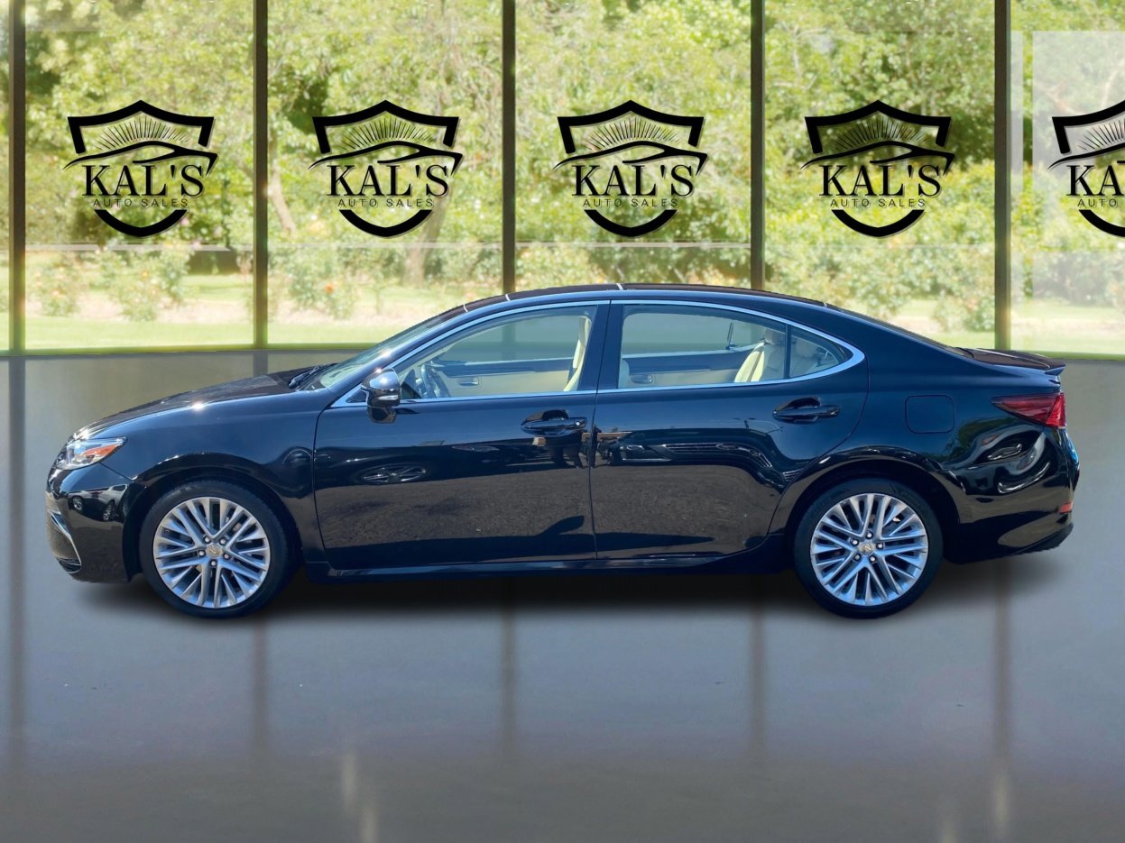 Used 2016 Lexus ES 350 w/ Luxury Package w/Wood Trim image 8