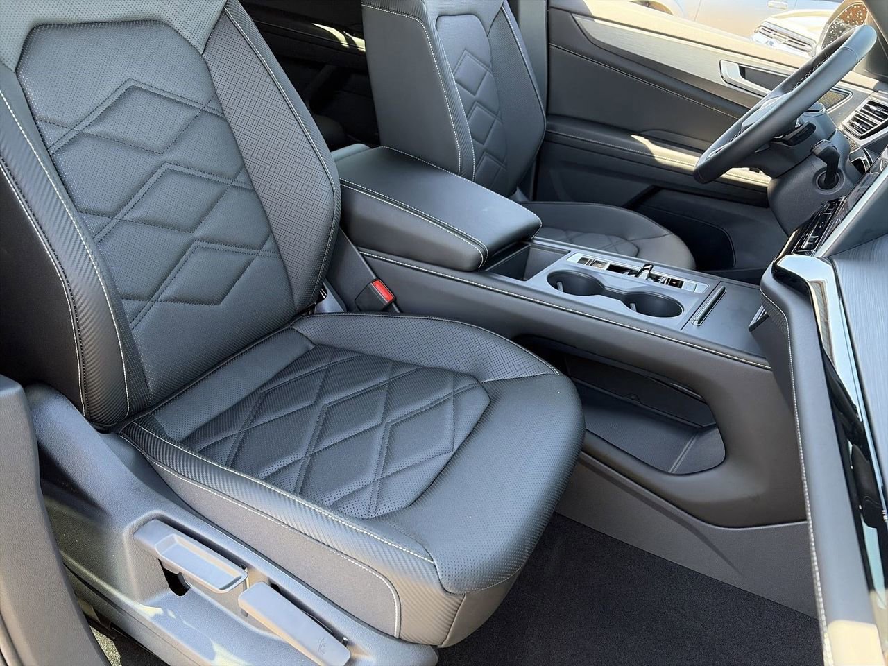 New 2026 Volkswagen Atlas Cross Sport SE AWD/4WD image 7