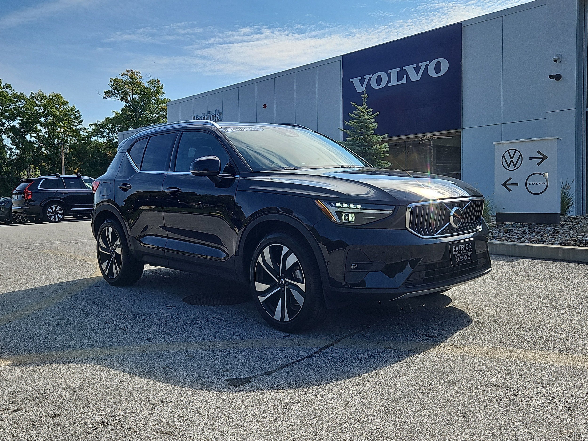 Used 2025 Volvo XC40 B5 Plus w/ Protection Package Premier