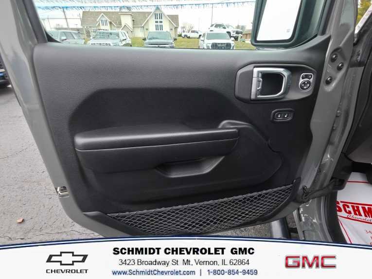 Used 2020 Jeep Gladiator Rubicon image 11