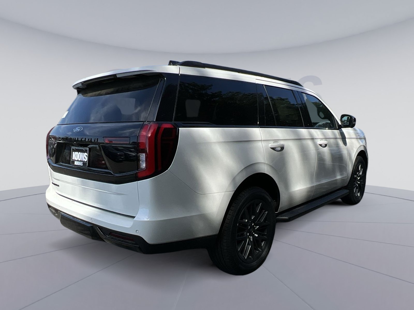New 2026 Ford Expedition Platinum w/ Stealth Appearance Package AWD/4WD image 11