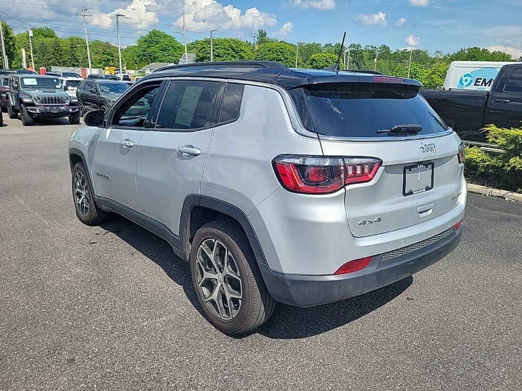 Used 2024 Jeep Compass Limited AWD/4WD image 11