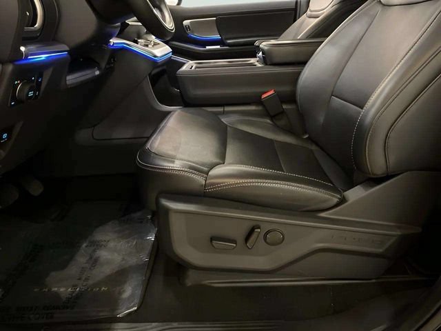 Used 2025 Ford Expedition Max Platinum AWD/4WD image 62