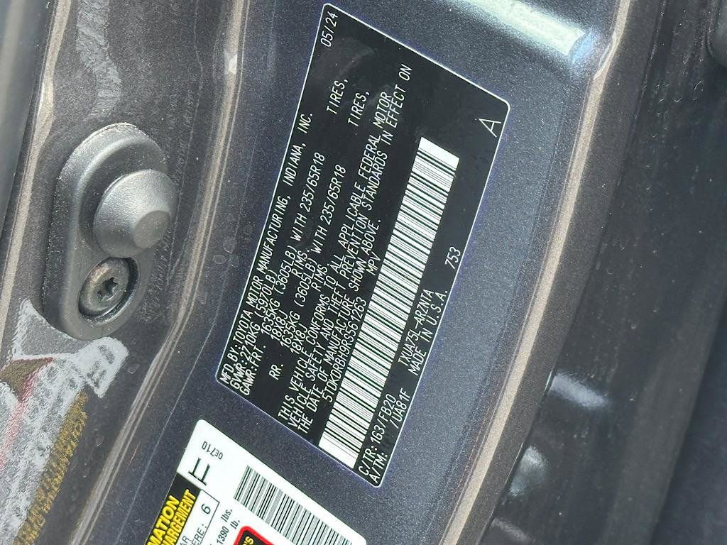 Certified 2024 Toyota Highlander Limited image 31